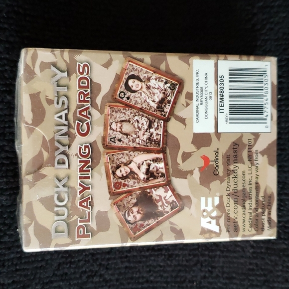 🥳3/20🥳 Duck Dynasty Camo Playing Cards ~ Factory Sealed - Picture 2 of 4